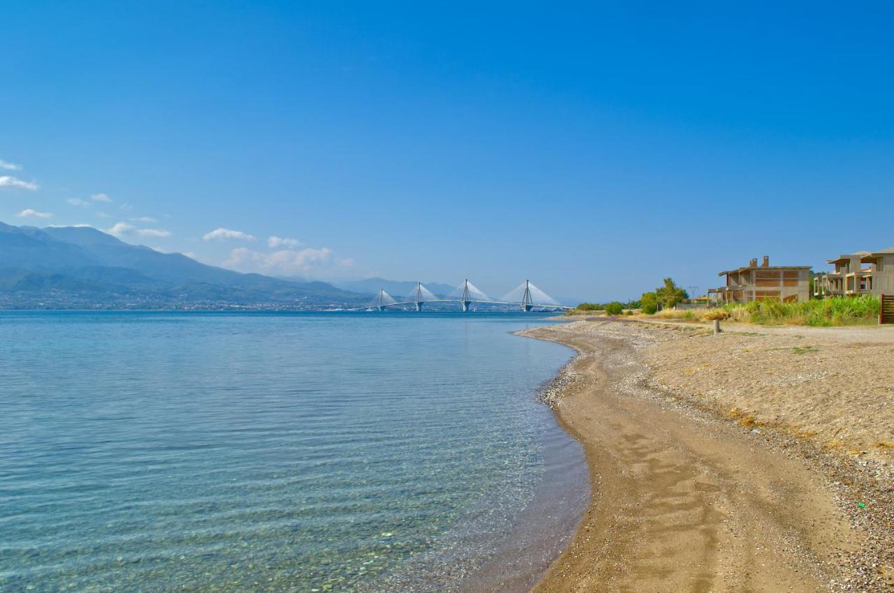 Epipleon Luxury Suites -106- Δωμάτιο 40Τμ Με Βεράντα 45Τμ Μπροστά Στην Θάλασσα Nafpaktos Ngoại thất bức ảnh