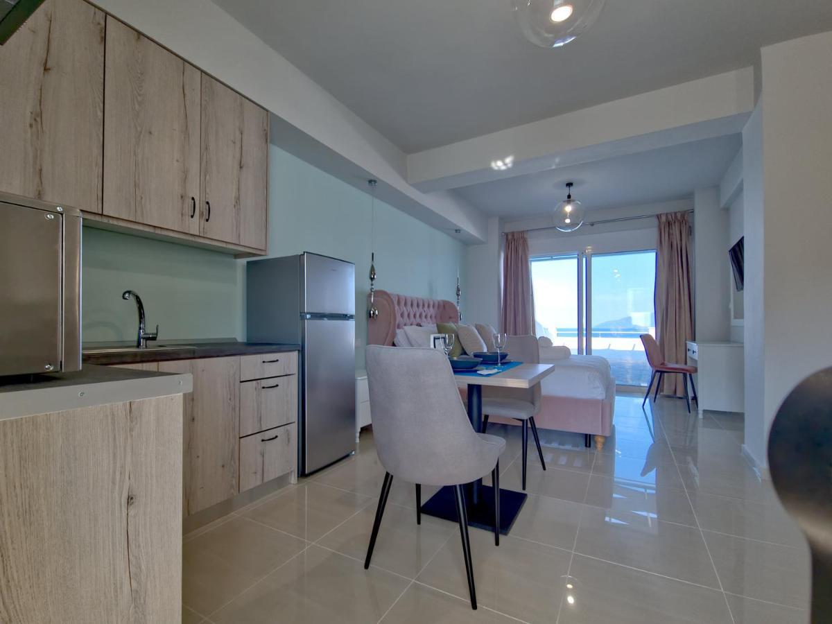 Epipleon Luxury Suites -106- Δωμάτιο 40Τμ Με Βεράντα 45Τμ Μπροστά Στην Θάλασσα Nafpaktos Ngoại thất bức ảnh